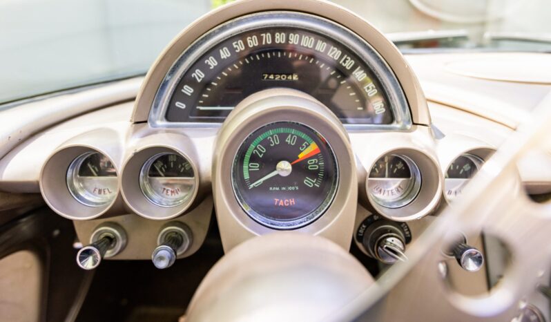 								1961 Chevrolet Corvette full									