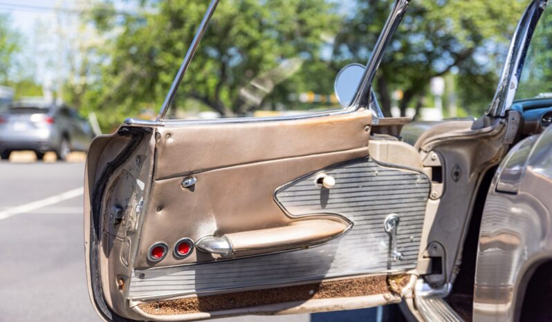 								1961 Chevrolet Corvette full									