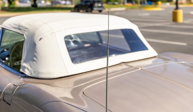 								1961 Chevrolet Corvette full									