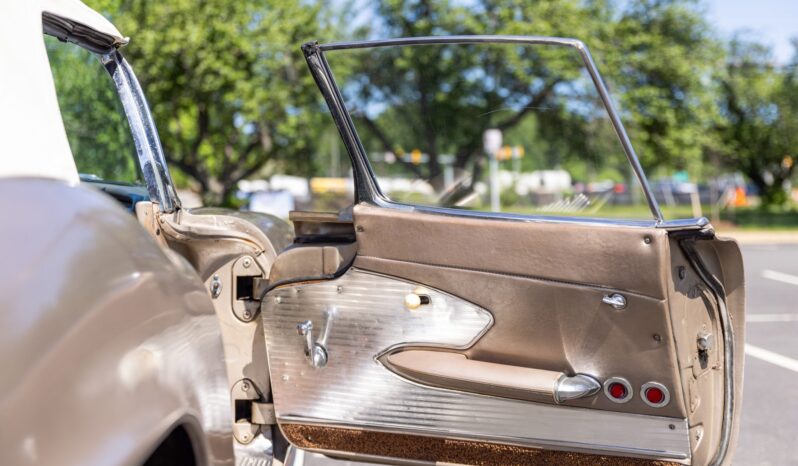 								1961 Chevrolet Corvette full									