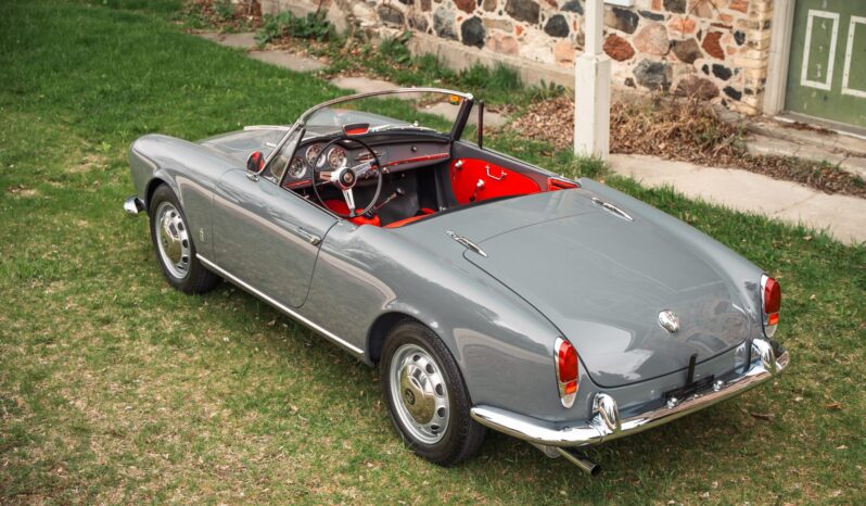								1961 Alfa Romeo Giulietta Spider 5-Speed full									
