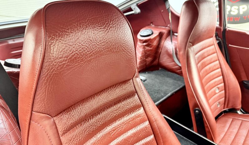 								1972 Datsun 240Z 5-Speed full									