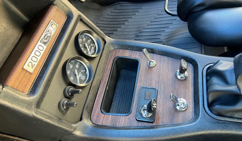 								1971 Nissan Skyline 2000GT Sedan 5-Speed full									