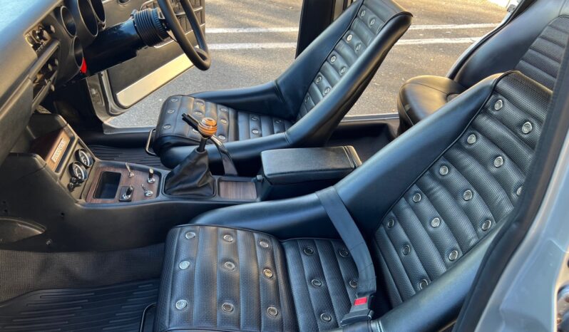 								1971 Nissan Skyline 2000GT Sedan 5-Speed full									