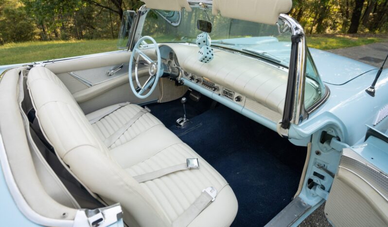 								1957 Ford Thunderbird full									