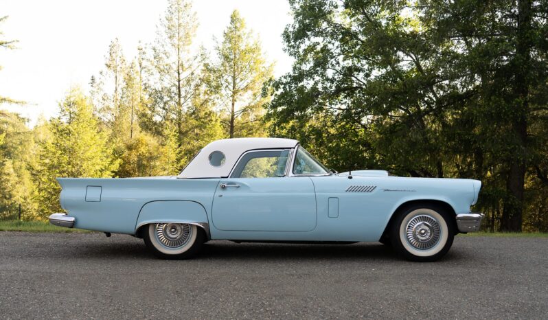 								1957 Ford Thunderbird full									