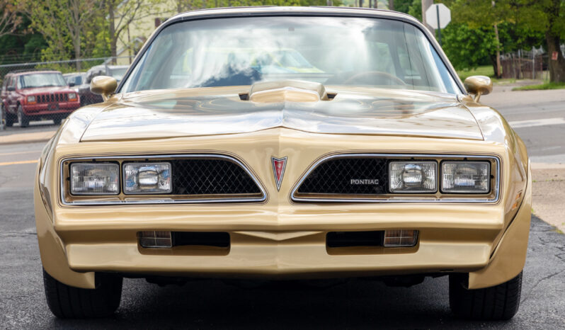 								1978 Pontiac Firebird Trans Am Gold Special Edition full									