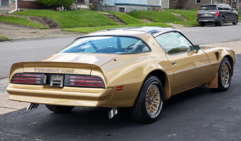 								1978 Pontiac Firebird Trans Am Gold Special Edition full									