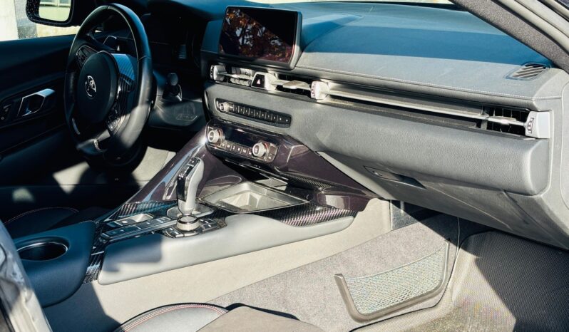 								2022 Toyota GR Supra 2.0 full									