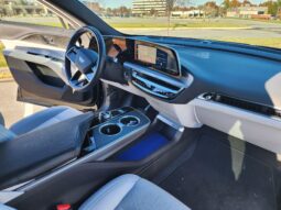 2024 Cadillac Lyriq AWD Luxury 2