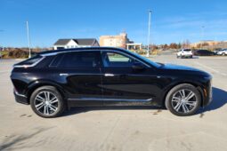 										2024 Cadillac Lyriq AWD Luxury 2 full									