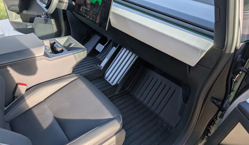 								2024 Tesla Cybertruck Foundation Series full									