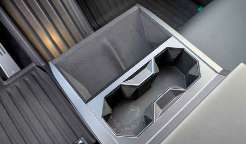 								2024 Tesla Cybertruck Foundation Series full									