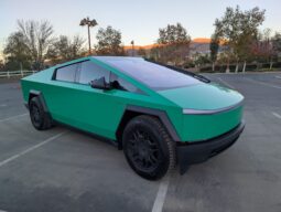 										2024 Tesla Cybertruck Foundation Series full									