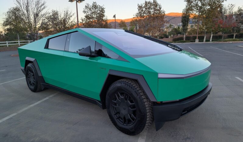 								2024 Tesla Cybertruck Foundation Series full									