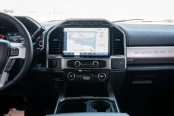 										2022 Ford F-450 Super Duty Lariat 4×4 full									