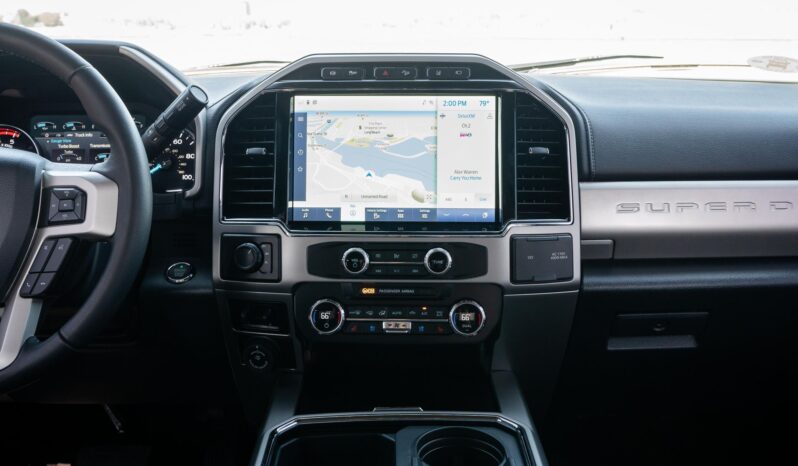 								2022 Ford F-450 Super Duty Lariat 4×4 full									