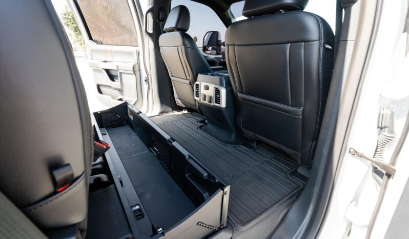 								2022 Ford F-450 Super Duty Lariat 4×4 full									