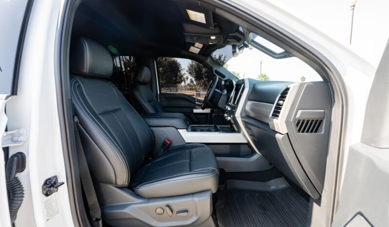 								2022 Ford F-450 Super Duty Lariat 4×4 full									