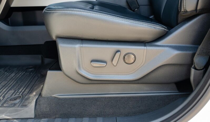 								2022 Ford F-450 Super Duty Lariat 4×4 full									