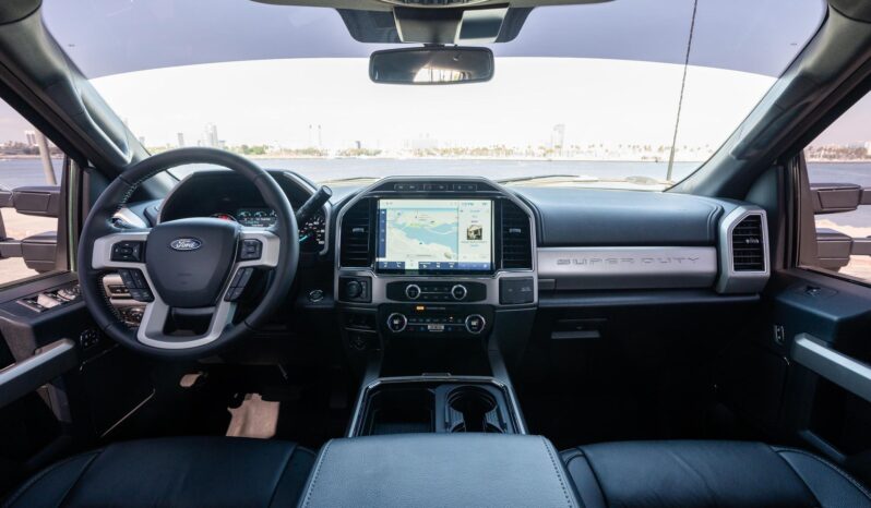 								2022 Ford F-450 Super Duty Lariat 4×4 full									