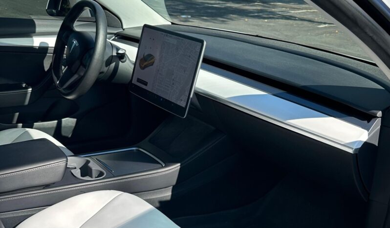 								2022 Tesla Model 3 Long Range AWD full									