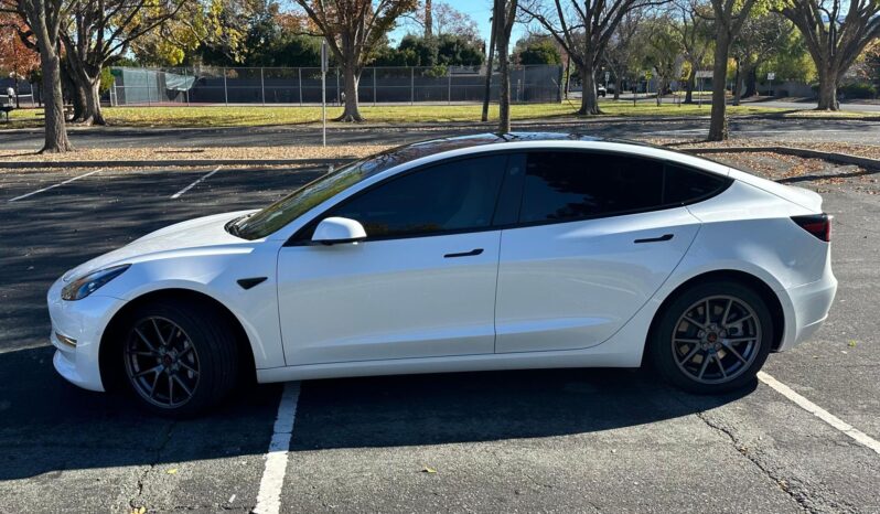 								2022 Tesla Model 3 Long Range AWD full									