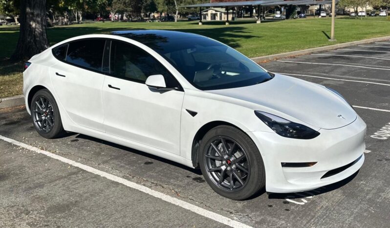 								2022 Tesla Model 3 Long Range AWD full									