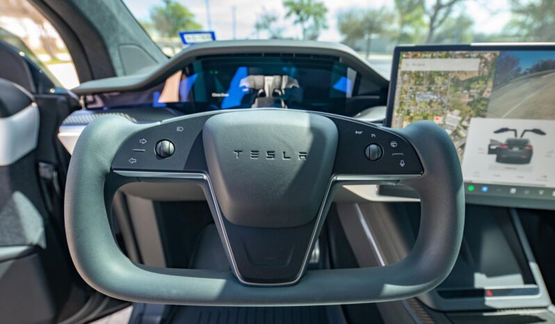 								2022 Tesla Model X Plaid full									