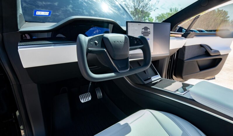 								2022 Tesla Model X Plaid full									