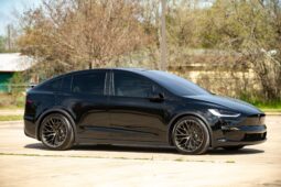 										2022 Tesla Model X Plaid full									