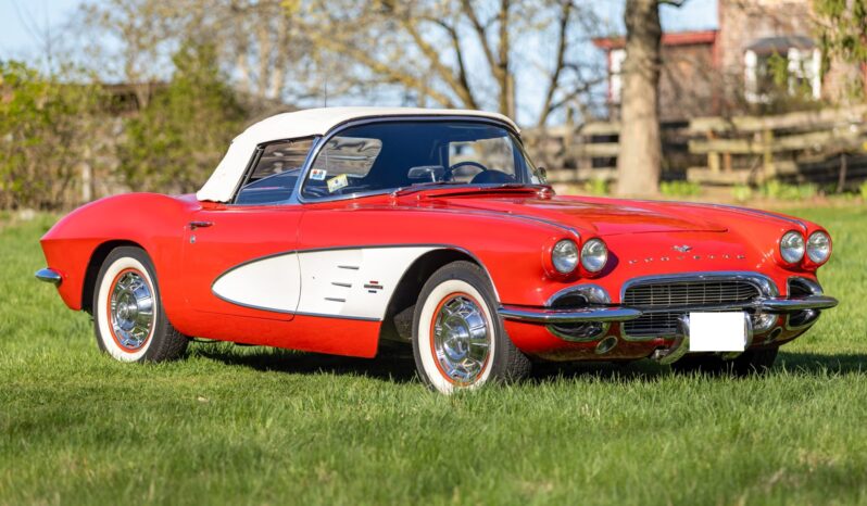 								1961 Chevrolet Corvette full									
