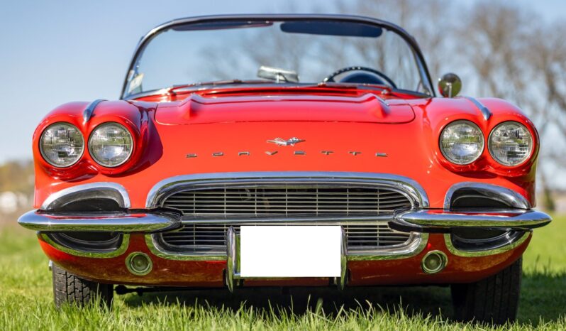 								1961 Chevrolet Corvette full									