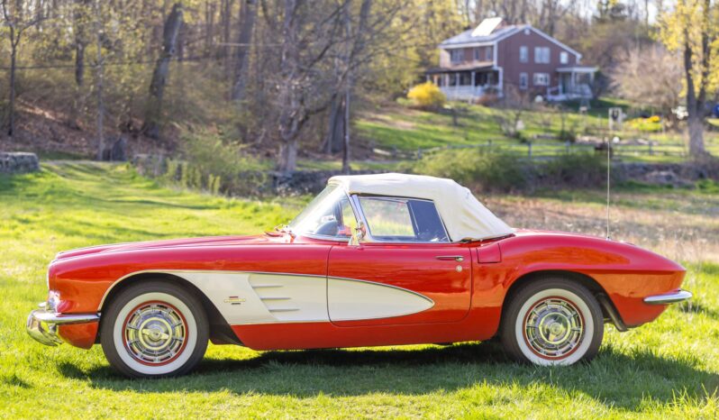 								1961 Chevrolet Corvette full									