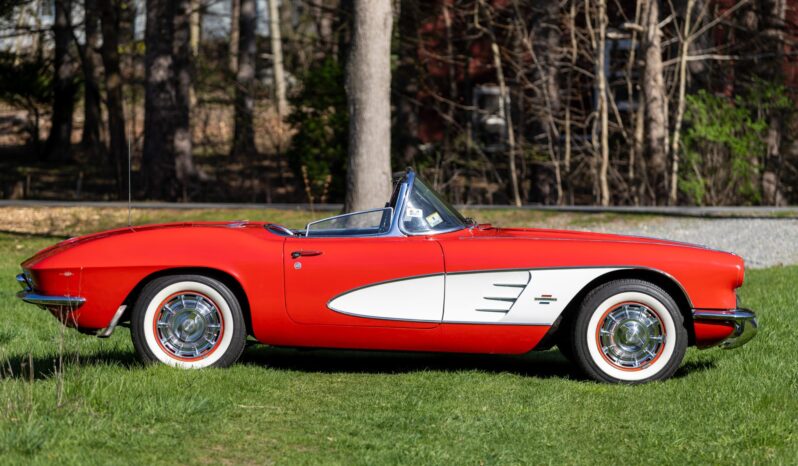 								1961 Chevrolet Corvette full									