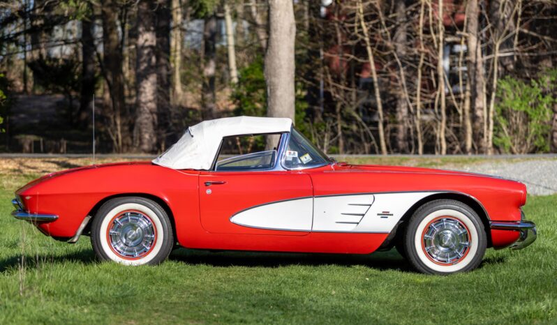 								1961 Chevrolet Corvette full									