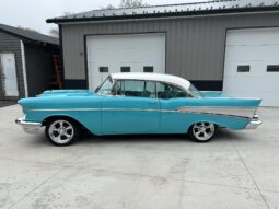 										1957 Chevrolet Bel Air 2-Door Hardtop full									