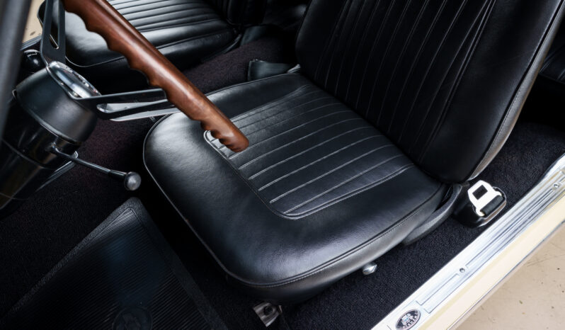 								1968 Chevrolet Camaro Z28 4-Speed full									