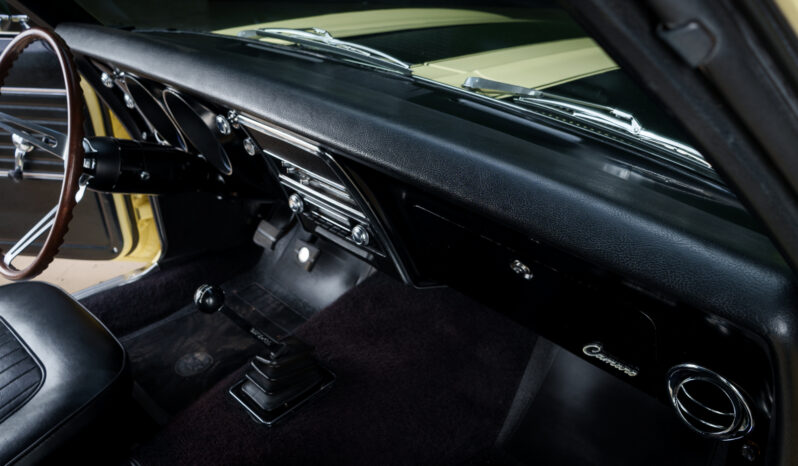 								1968 Chevrolet Camaro Z28 4-Speed full									