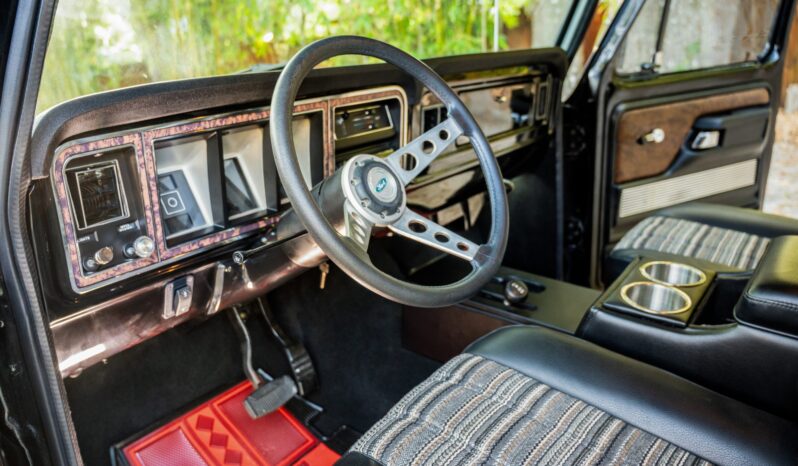 								1979 Ford Bronco Custom Chromatic full									