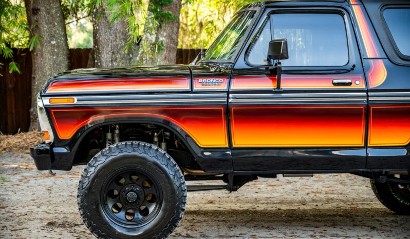 								1979 Ford Bronco Custom Chromatic full									
