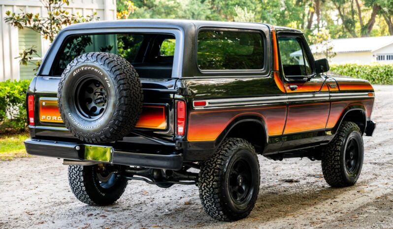 								1979 Ford Bronco Custom Chromatic full									