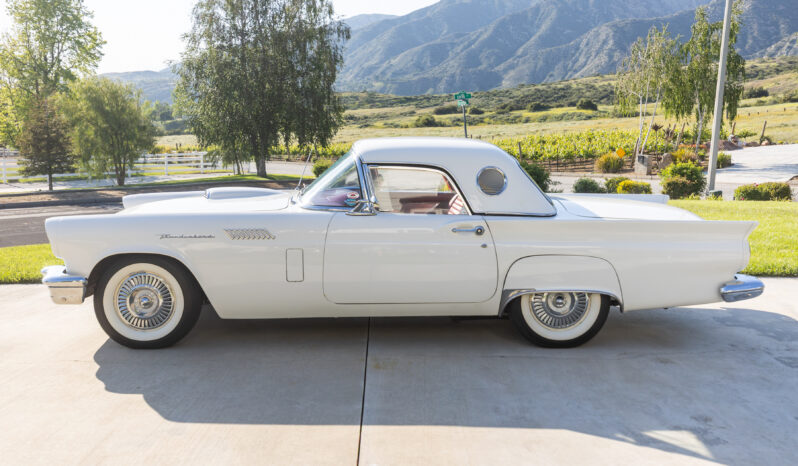 1957 Ford Thunderbird 1