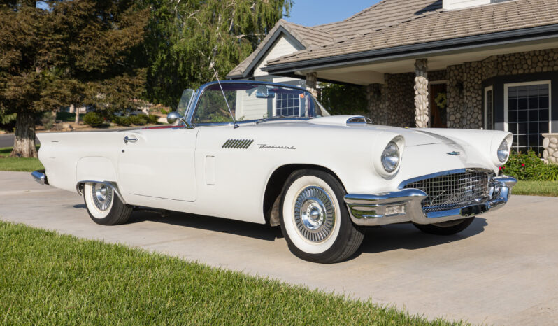 								1957 Ford Thunderbird full									