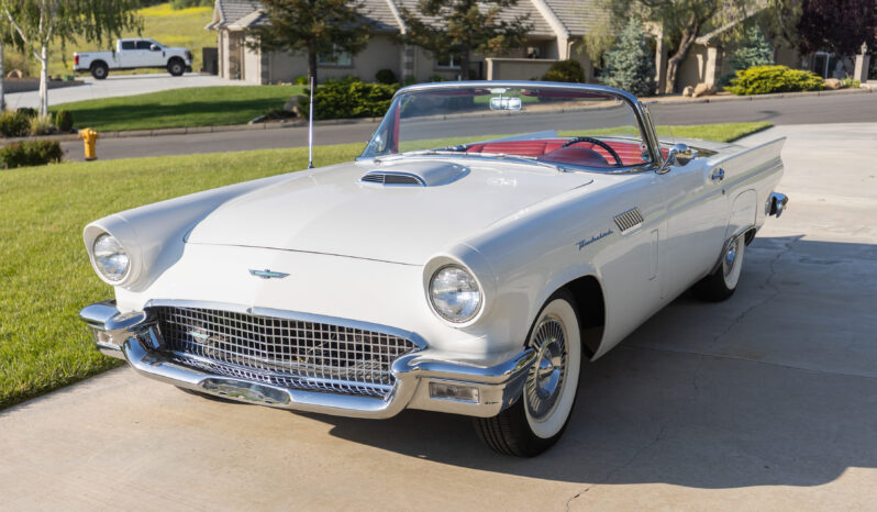 								1957 Ford Thunderbird full									