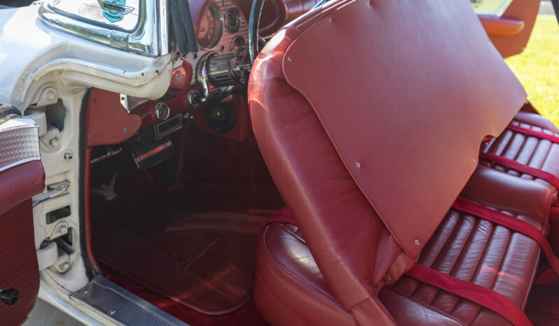 								1957 Ford Thunderbird full									