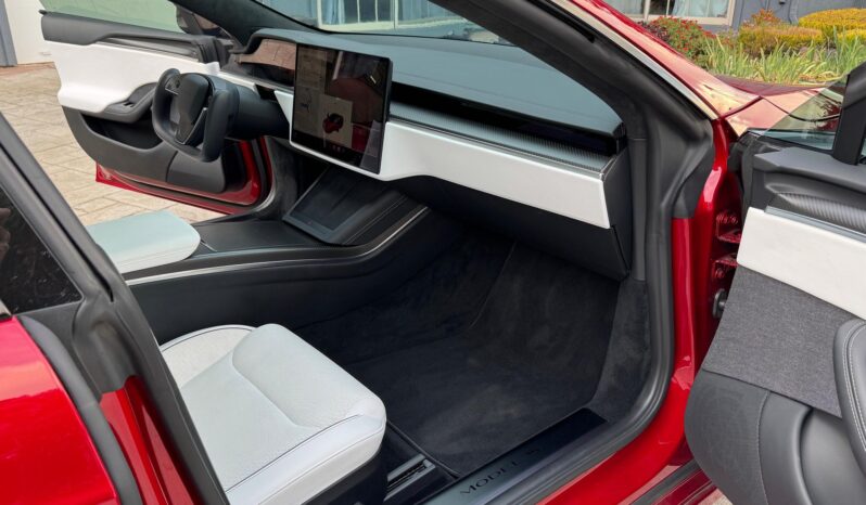 								2023 Tesla Model S Plaid full									