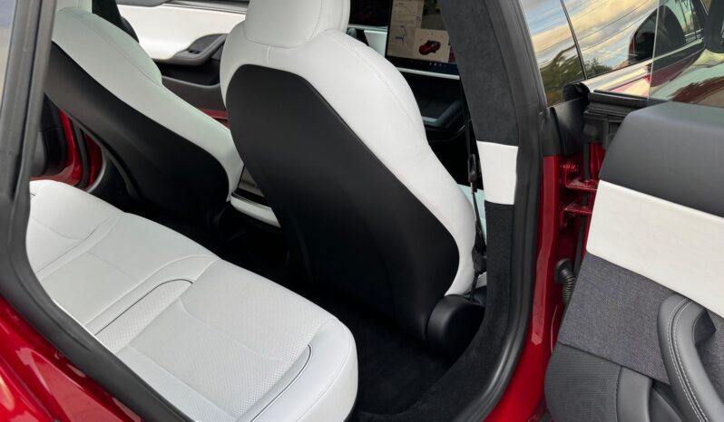 								2023 Tesla Model S Plaid full									