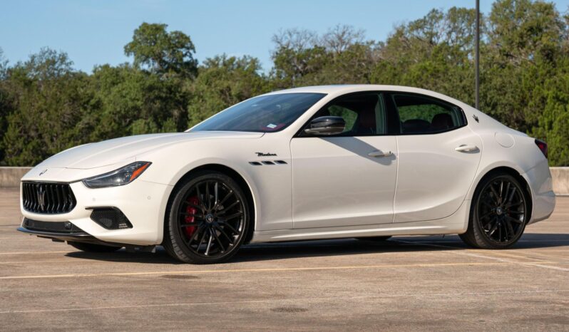 								2023 Maserati Ghibli Modena Q4 full									
