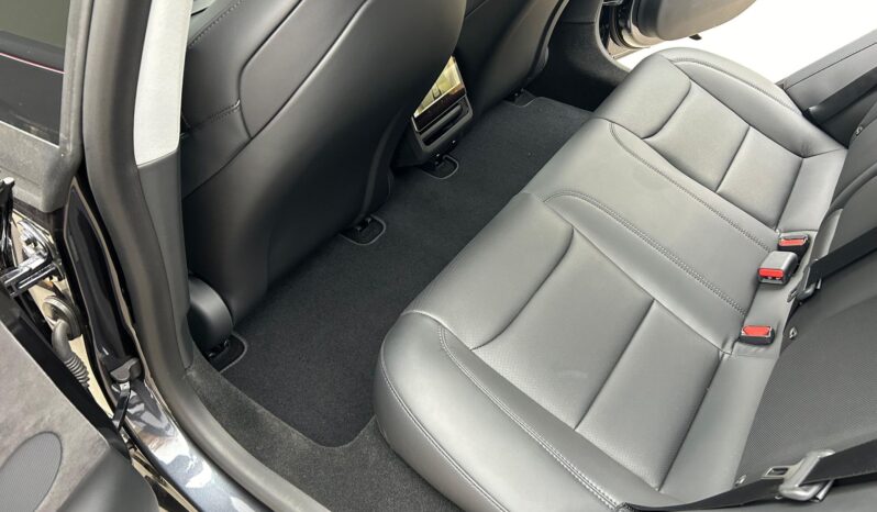 								2024 Tesla Model 3 Performance full									